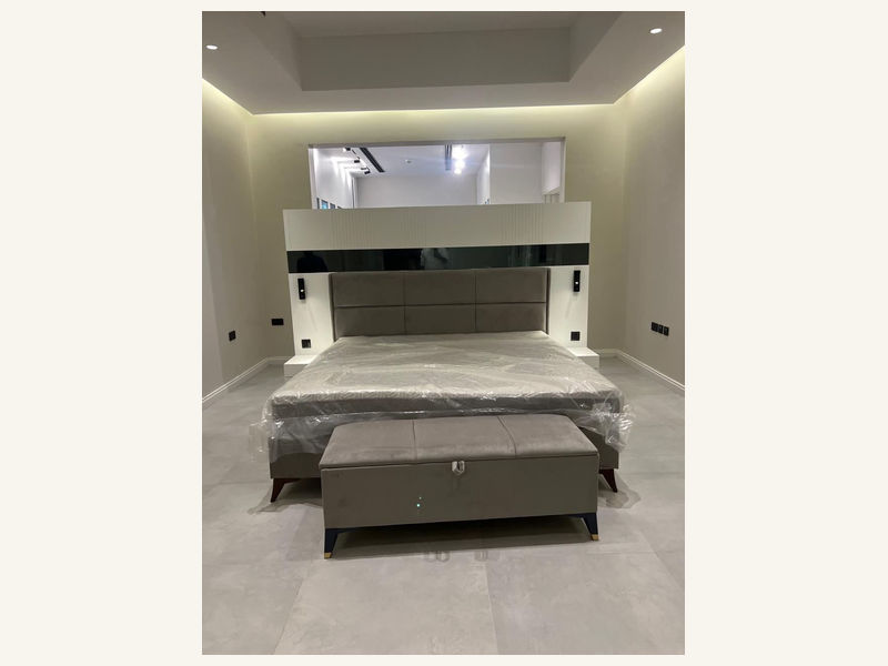 Custom Beds & Headboards